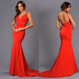 Women's Long Red Pleated Lace Prom Dresses Robe De Soiree Mermaid Crepe V-Neck Open Back Sweep Train Formal Party Dresses