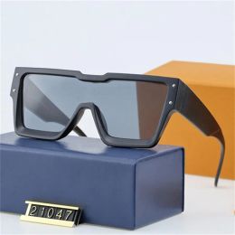 Designer Classic Luxury Sunglasses Men Eyeglasses Outdoor Shades Big Square Frame Fashion Classic Lady Sun glasses Mirrors High Quality With Box 33