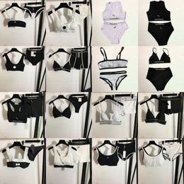 Luxury Letter Bikinis Women Swimwear Sexy Split Padded Swimsuit Halter Beach Bra Briefs White Black Woman Bathing Suit Charming Contrast Color Swimsuits HWRH