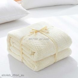 Blanket Super Soft Fleece Throw Blanket Fuzzy Cosy Portable for Bed Sofa Couch Travel Lightweight Machine Washable R230804