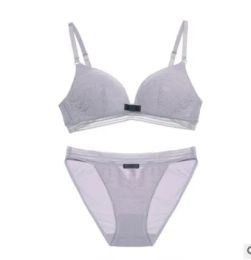 nuovo set reggiseno senza anello in acciaio, biancheria intima sexy in pizzo da donna sottile e senza tracce.