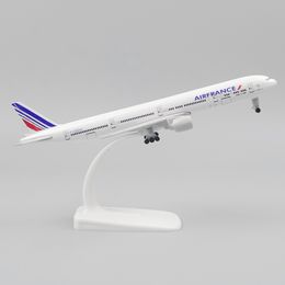 Aircraft Modle Metal Aircraft Model 20cm 1 400 Air France Boeing 777 Metal Replica With Landing Gear Alloy Material Aviation Simulation Gift 230803