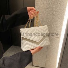 Shoulder Bags 2023 Autumn New Women's Car Sewing Leisure Fashion Simple and Personalised INS Popular One Shoulder Crossbody Chain Bagstylishhandbagsstore