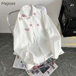 Men's Casual Shirts Men Printed Fashion Simple Allmatch White Chic Loose Longsleeve Teens Unisex Handsome Male Clothing Soft 230804