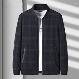 Men's Jackets 2023 Spring Autumn Fashion Round Collar Plaid Casual Windbreaker Jacket Sports Zipper Top Size Coats U281