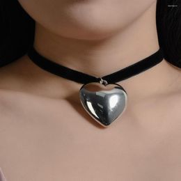 Chains Exaggerated Big Love Heart Pendant Short Choker Necklace For Women Goth Black Velvet Adjustable Chain Valentines Day Jewellery