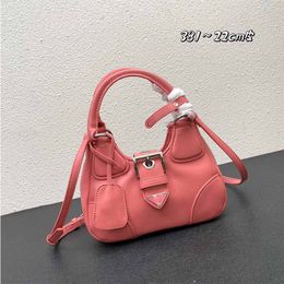 Designer handbag Luxury women Tote shoulder bag sheepskin crossbody Clutch bags Detachable leather keychain purse Triangle logo magnetic buckle Switch handbags