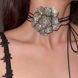 Choker Luxury Full Rhinestone Big Rose Flower Necklace Women Black Leather Wax Rope Clavicle Chain Adjustable Neck