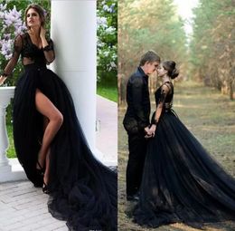 2023 Vintage Bobemian Bir Çizgi Gelinlikler V Boyun Siyah Dantel Kristal Boncuklar Tül Gotik Uzun Kollu Seksi Sheer Slit Slit Etek Gelin Gowns Criss Açık