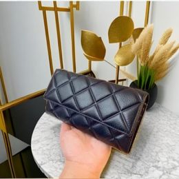 Famous Brand Hot Selling Black Wallet 2023 New Top Class Sheepskin Luxury Lingge Women's Handheld Bag Zero Wallet Noble Classic Free Package Mail Card Slot Multiple