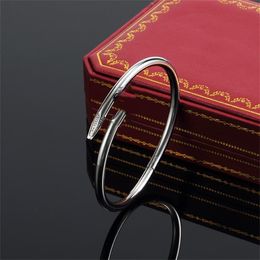 Bangle female couple bracelet mens fashion jewelry Valentine Day gift for girlfriend accessories wholesale A set of packaging stainless steel screwdriver Have L