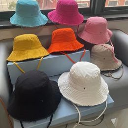 Designer Bob Straw Woman Cap Wide Summer Le Hat Bucket Hat Bob Brim Artichaut Designer Solid Color Bucket Hats for Women and Men Classic Letters Fashion Many