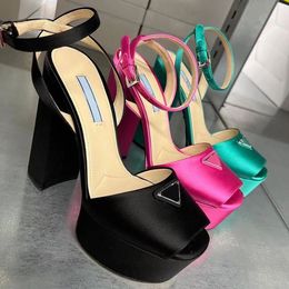 2023 Women Sandal Platform Pumps High Heels Womens wedding Dress Shoe Footwear Rose Red Rhinestone Open Toe sexy Luxury Designers Sandals Evening Factory With Box