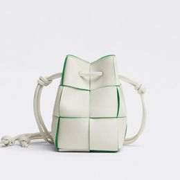 Designer Mini Cassette Bucket Bag Intreccio Grained Leather Crossbody Bags Top QUality Luxury Black Green Purse for Women with Box