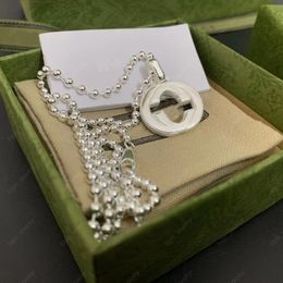 Colares de contas entrelaçados de letras duplas de designer de luxo 925 prata esterlina elegante colar de pingente simples 50 + 5 cm de alta qualidade com caixa