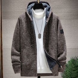 Nuova giacca da maglione di moda maschile cardigan semplice versione coreana casual coreana della tendenza autunno e inverno Coat Plus Fleece Warm Island Gacche