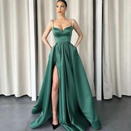 Green Bridesmaid Dresses Wedding Party Guest Gowns A-line Junior Maid of Honour Dress Full Length Side Split220p