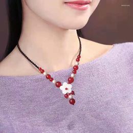 Pendant Necklaces Women Vintage Ethnic Red Beads Choker Necklace 2023 Ladies Elegant Floral Hand Weave Rope Chain Jewellery On The Neck