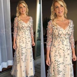 Gorgeous A-line Mother Of The Bride Dresses V-neck Long Sleeve 3D Floral Appliqued Wedding Gown Chiffon Ruched Floor-length Mother284w