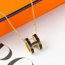 Classic Necklaces designer necklace fashion Jewellery New Letter Titanium Steel Necklace for Women Designer Jewellery 18K Plated gold girls Gift wholesale nice