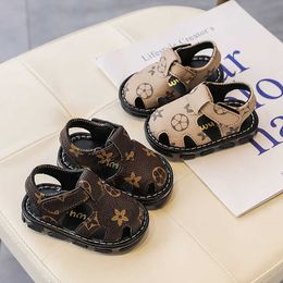 Sandálias para meninos nascidos bebê moda verão infantil sapatos macios para berço meninas antiderrapantes