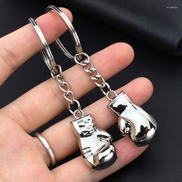 Keychains Fashion Men Boxing Gloves Pendant Keychain 3D Metal Boxer Movement Fighting Jewellery Men's Car Keyring Club Match Gift Souvenir