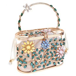 Evening Bags Luxury Wedding Clutch Purse Elegant Flower diamond Handbag for Women Bag Metal Hollow Party Bucket 230804