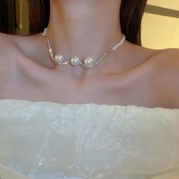 Choker Elegant Big White Imitation Pearl Necklace Women Trendy Inlay Rhinestone Clavicle Chain Wedding Jewellery 2023