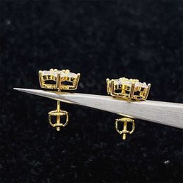 Beautiful Flower Shape S925 Gold Plated Vvs Moissanite Diamond with Gra Certificate Stud Earrings