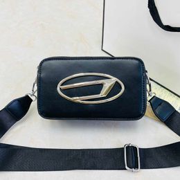 Women's bags Fashion designer bag 2023 new shoulder bag Europe and the United States popular camera bag metal letter luxury brand