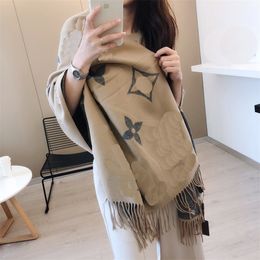 2023Fashion Frauenschalel Designer Schal Premium Cashmere Cashmere WARF Women's Winter großer Buchstaben miteinander umgezogen