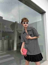 Basic & Casual Dresses Designer P Family 2023 Spring/Summer New Triangle Label Black and White Stripe Bottom Contrast Pleated Design Feel Dress 6PST