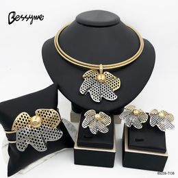 Wedding Jewelry Sets Elegant Dubai 18k Gold Plated Women Necklaces Two Tone Penant Bracelet Bride Party Accessories 230804