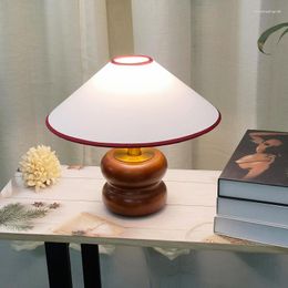Tischlampen Massivholz Lampe American Vintage Holz Schlafzimmer Dekor Studie Nachttisch Schreibtisch Stoff Lampenschirm LED-Beleuchtung