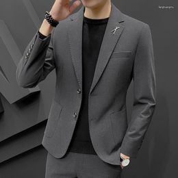 Men's Suits 2023 Arrival Men Spring Two Piece Set Classic Blazers Suit Male Business Casual Solid Colour Jacket Overcoat Tops H195