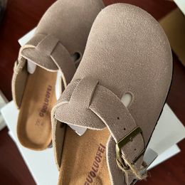 Sandals Autumn Men's Closed Toe Slippers Split Leather Clogs Sandals For Men Women Garden Clog Slides Unisex Big Size 35-46 230804