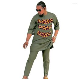 Herren-Trainingsanzüge, nigerianischer Stil, Militärgrün, bedruckt, Bräutigamanzug, Patchwork, 3/4-Ärmel, Hemd, solide Hose, afrikanische Hochzeits-Party-Outfits