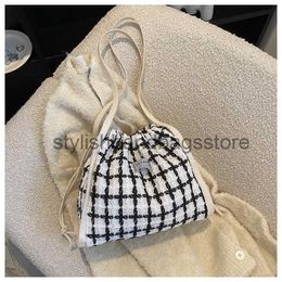 Shoulder 2023 New Trend Popular Women's Versatile Woollen Water Bucket Advanced Sense Student Commuting Tote Bagstylishhandbagsstorestylishhandbagsstore