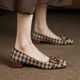 Sandals Women Plaid Suide Boat Shoes Square Toe Metal Pumps Costume Tweed Slip on Low Heels Dress Shoes New Style Designer Shoes 9870N J230806