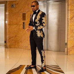 Men's Suits Blazers Gold Appliques Luxury Sequin Men Suits 2Pieces Set Jacket With Pants For Wedding Formal Peaked Lapel Slim Fit Groom Wear Tuxedos 230804