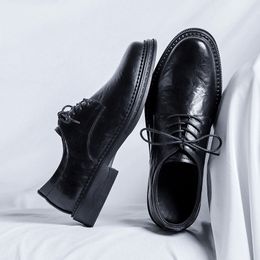 Shoes Men lace up oxfords Leather Casual Shoes Fashion Luxury Sneakers Black Designer Shoes Soft Men oxfords Mocasine Hombre