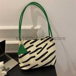 Totes Women's 2023 New Single Shoulder Bag for Work Commuter Bag Large Capacity Tote Bag Student Classroom Handheld Canvas Bagstylishhandbagsstore