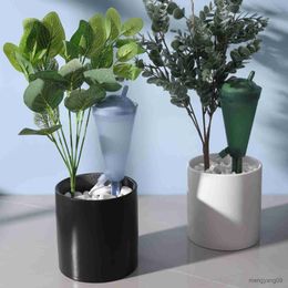 Planters Pots Corong Penyiram Otomatis Otomatis Pot Bunga Penyiram untuk Tanaman Bunga Penyiram Botol R230807