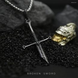 Pendant Necklaces Vintage Knight Broken Sword Necklace For Men Women Fashion Punk Holy Cross Metal Sweater Chain Jewellery Party Gift
