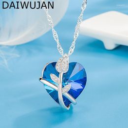 Pendant Necklaces Korean Blue Austrian Heart-shaped Crystal Necklace For Women Rose Flower Fashion Accessories Gift