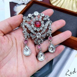Pins Brooches Teardrop Pendant Glass Brooches Red Pink Crystal Jewellery Decoration Elegant Pins Femme Accessories HKD230807