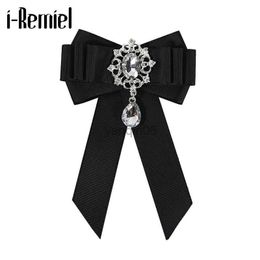 Pins Brooches i-Remiel Red Velvet Ribbon Bowtie Bow Brooch Collar Pins And Brooches Blouse Women's Clothing Accessories Fashion Jewellery Broche HKD230807