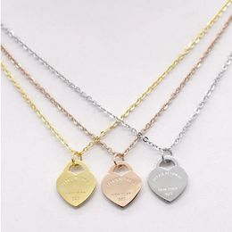 For Women Fashion Jewellery Original Gift Silver Necklace Heart Necklace Jewellery Pendant Designer Accessories Rose Titanium Steel Charm Pendant