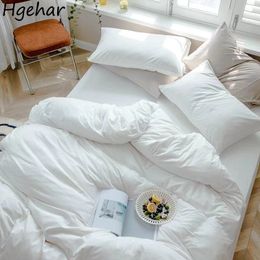 Bedding sets White Duvet Cover el Queen King Size Quilt Covers Four Seasons Simple Soft Skinfriendly Bedclothes Double Single 230807