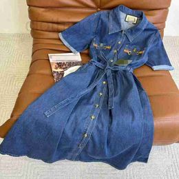 Basic & Casual Dresses Designer Street photo style trendy loose waistband with a slim waist, single row gold buckle leather chain, blue washed denim dress trend EFI7